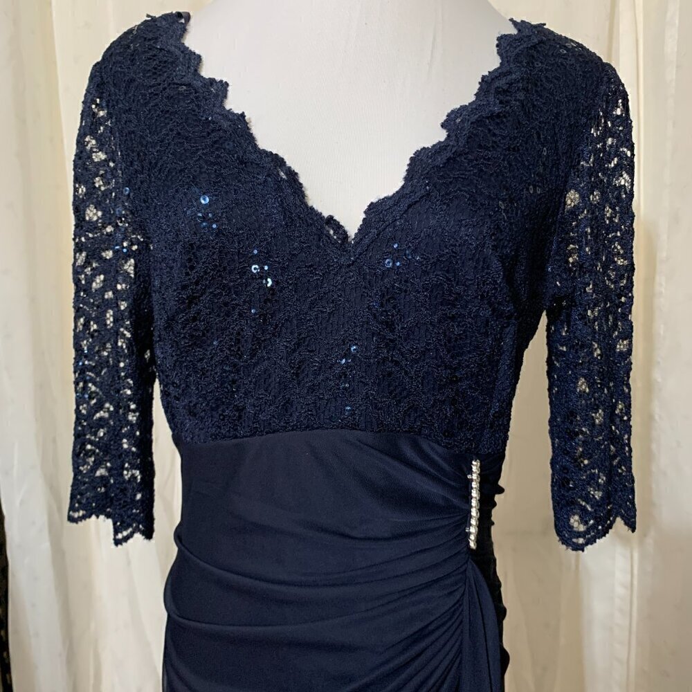 Betsy & Adam Women's Long 3/4 Sleeve V-Neck Lace Sheer Matte Jersey Gown 12 Navy - Picture 5 of 11